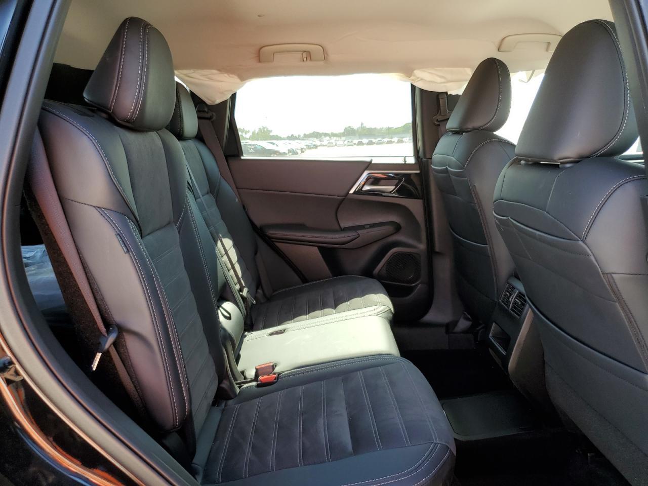 2025 MITSUBISHI outlander