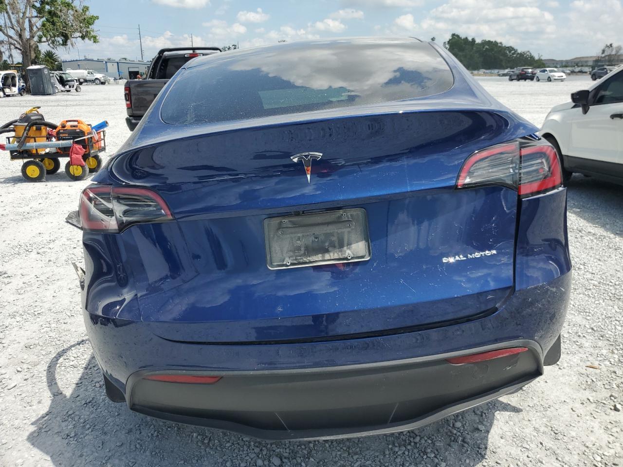 2024 TESLA MODEL Y