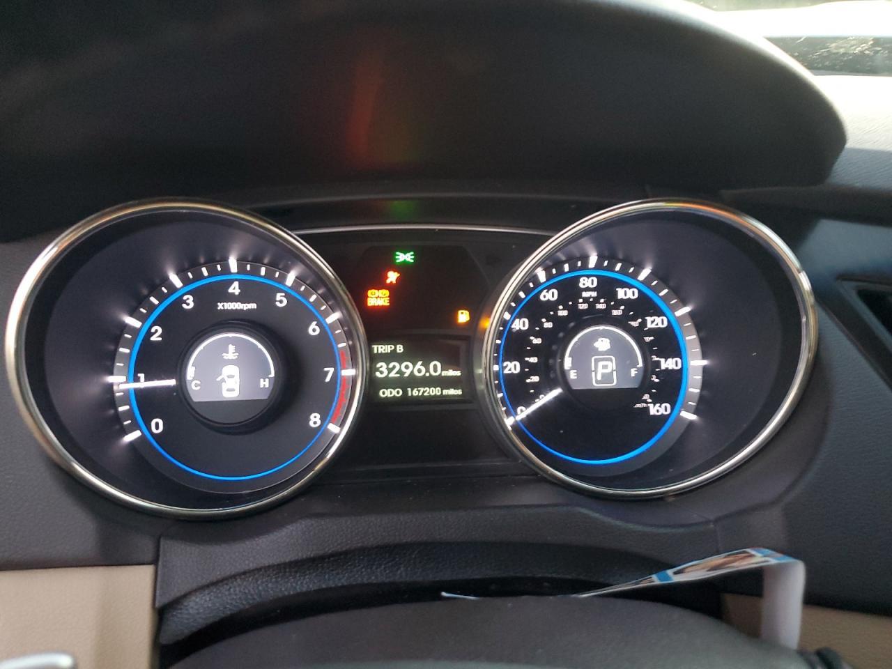 2011 HYUNDAI SONATA