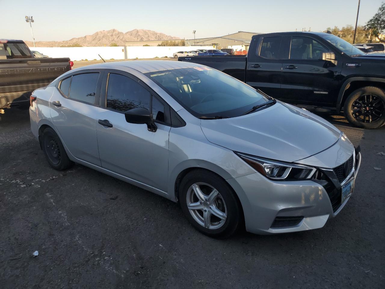 2020 NISSAN VERSA