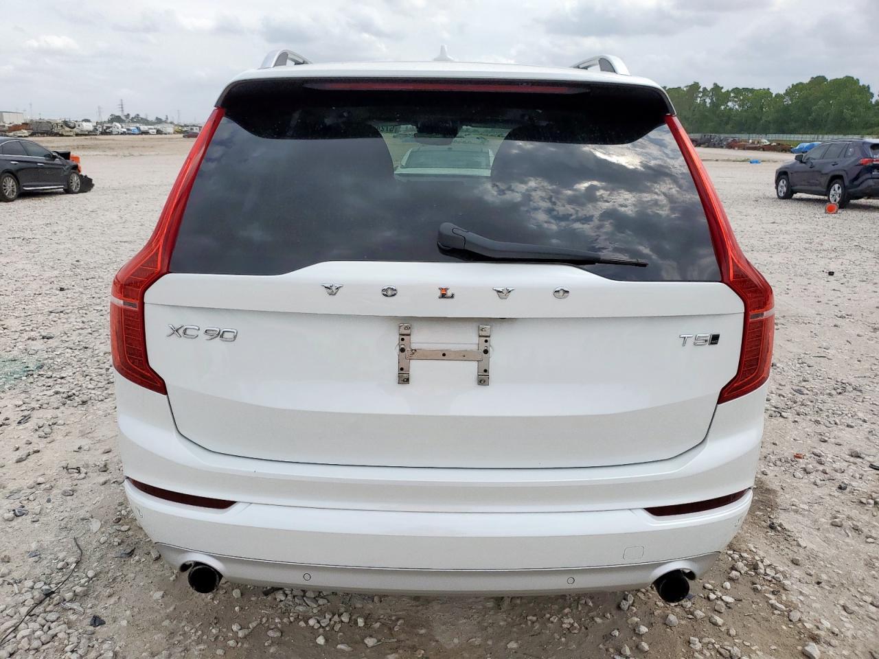 2018 VOLVO XC90