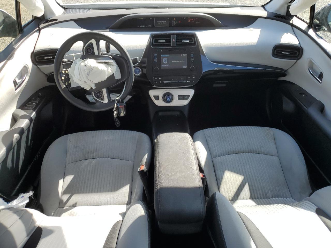 2016 TOYOTA PRIUS