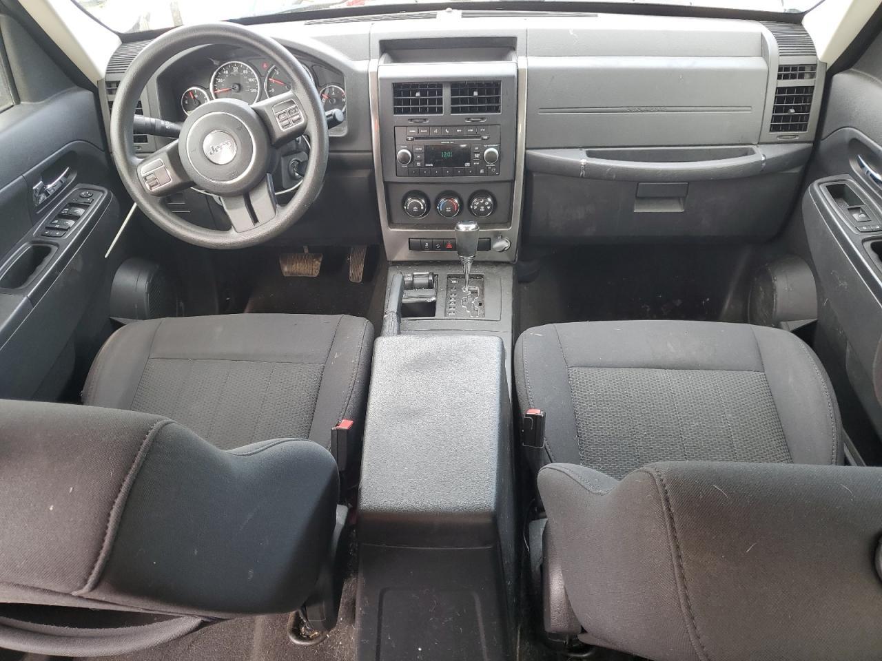 2011 JEEP Liberty