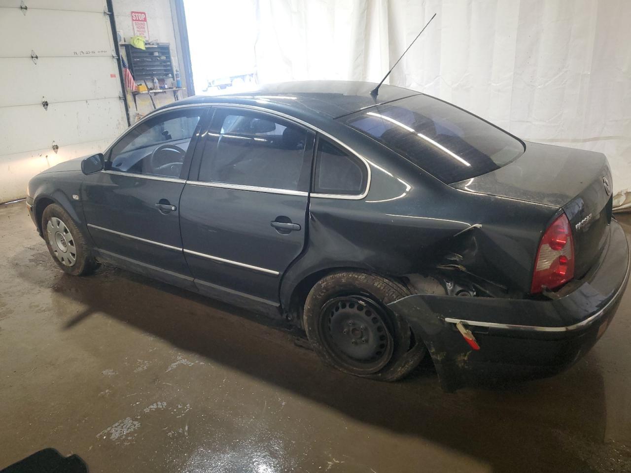 2003 VOLKSWAGEN Passat