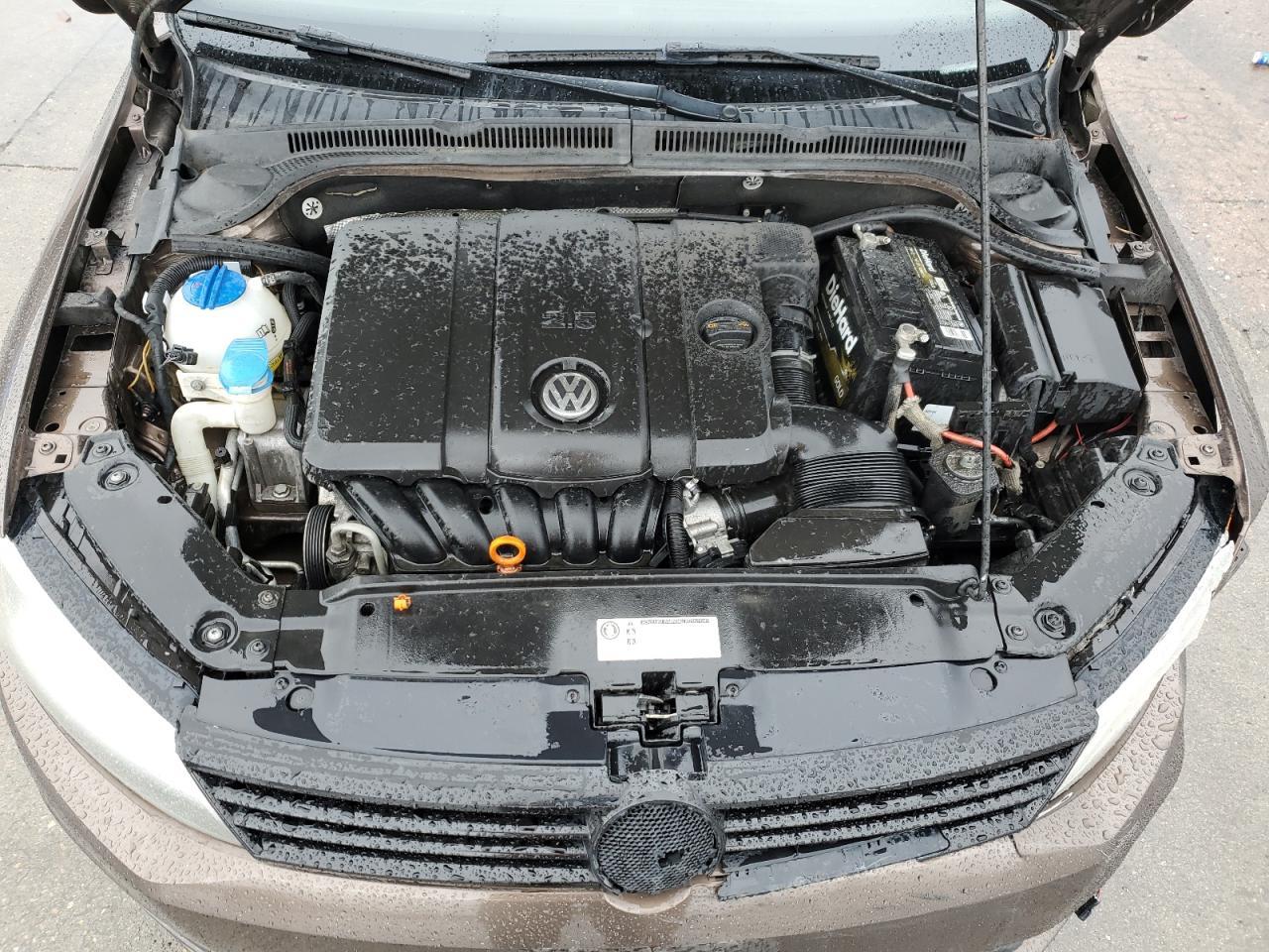 2011 VOLKSWAGEN JETTA