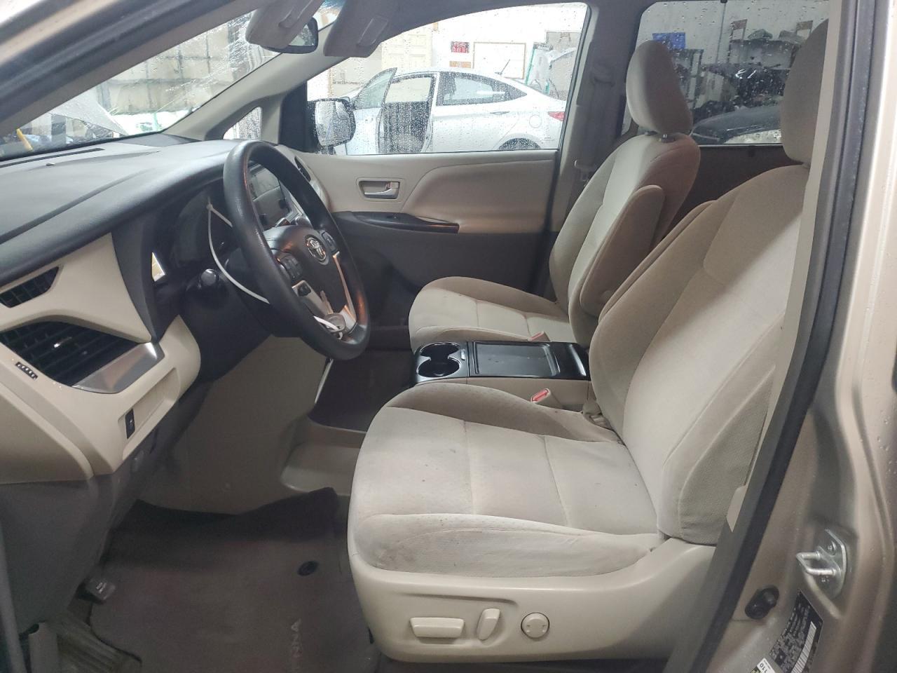 2015 TOYOTA SIENNA