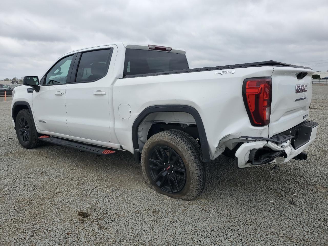 2024 GMC Sierra