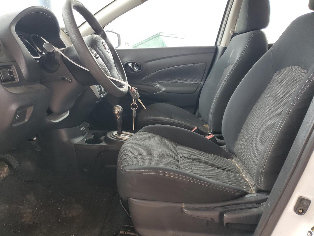 2017 NISSAN VERSA