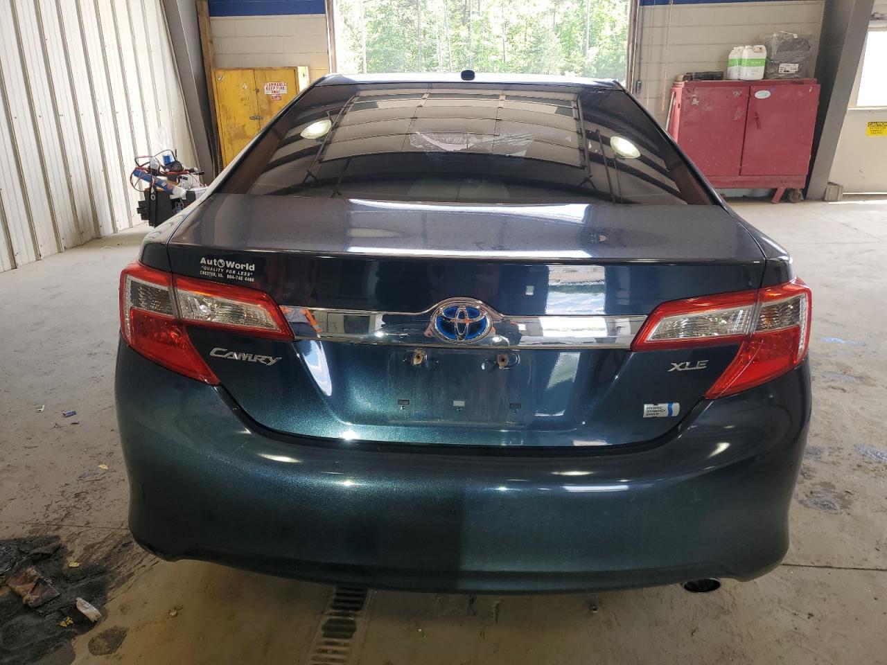 2014 TOYOTA CAMRY