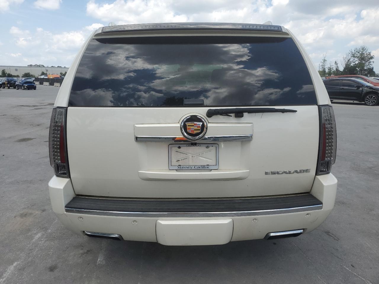 2013 CADILLAC ESCALADE
