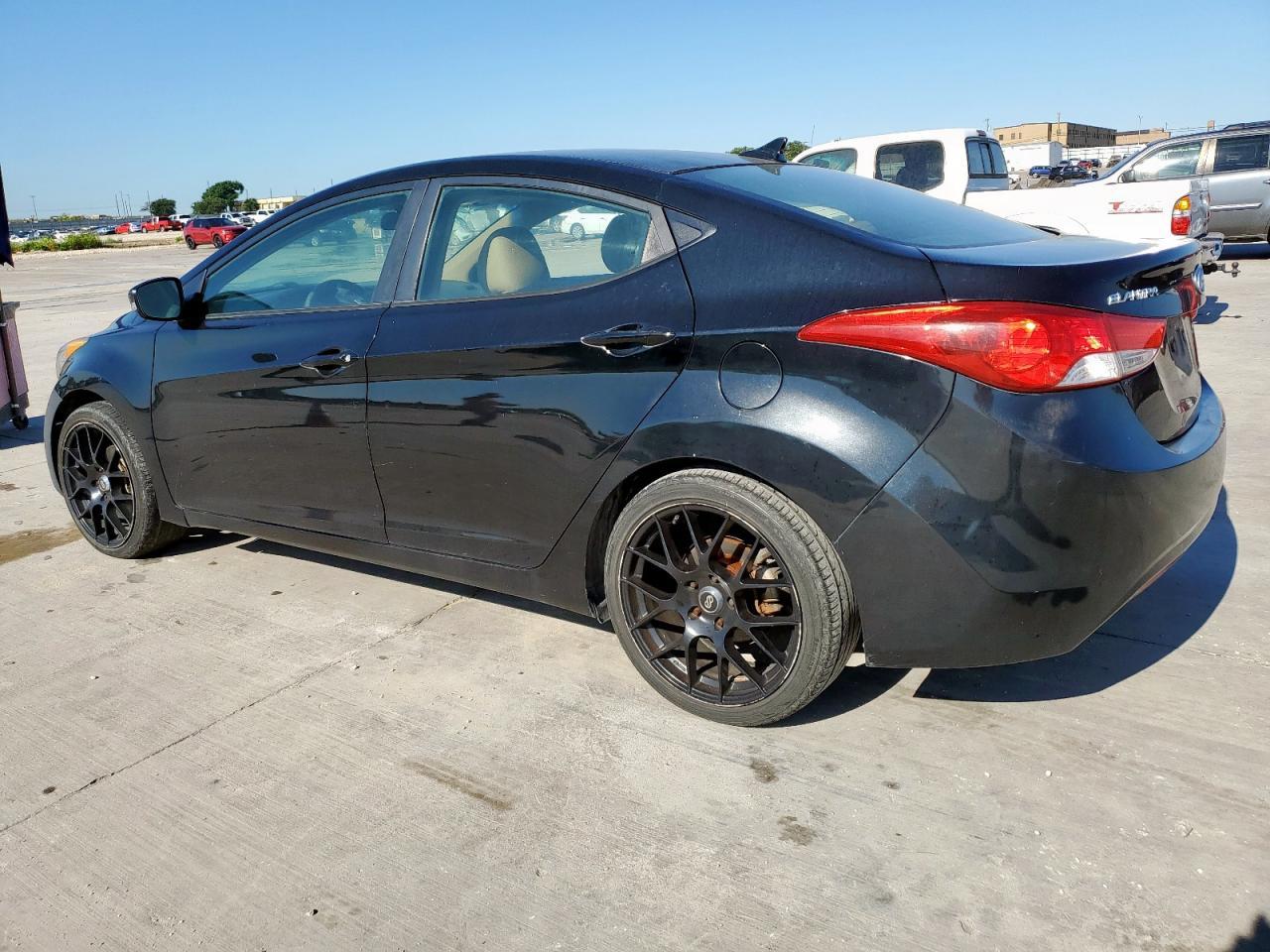 2012 HYUNDAI ELANTRA