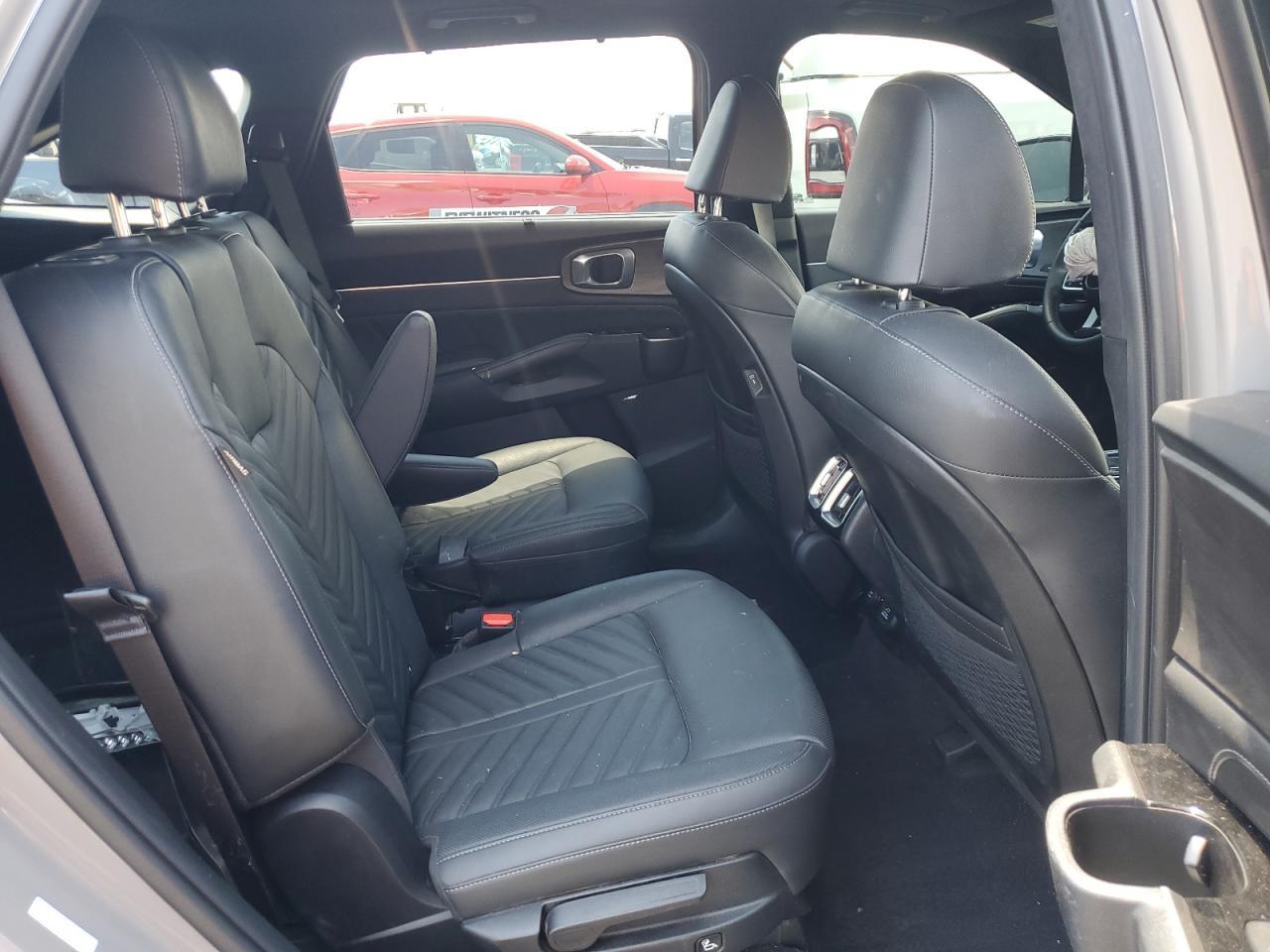2025 KIA SORENTO
