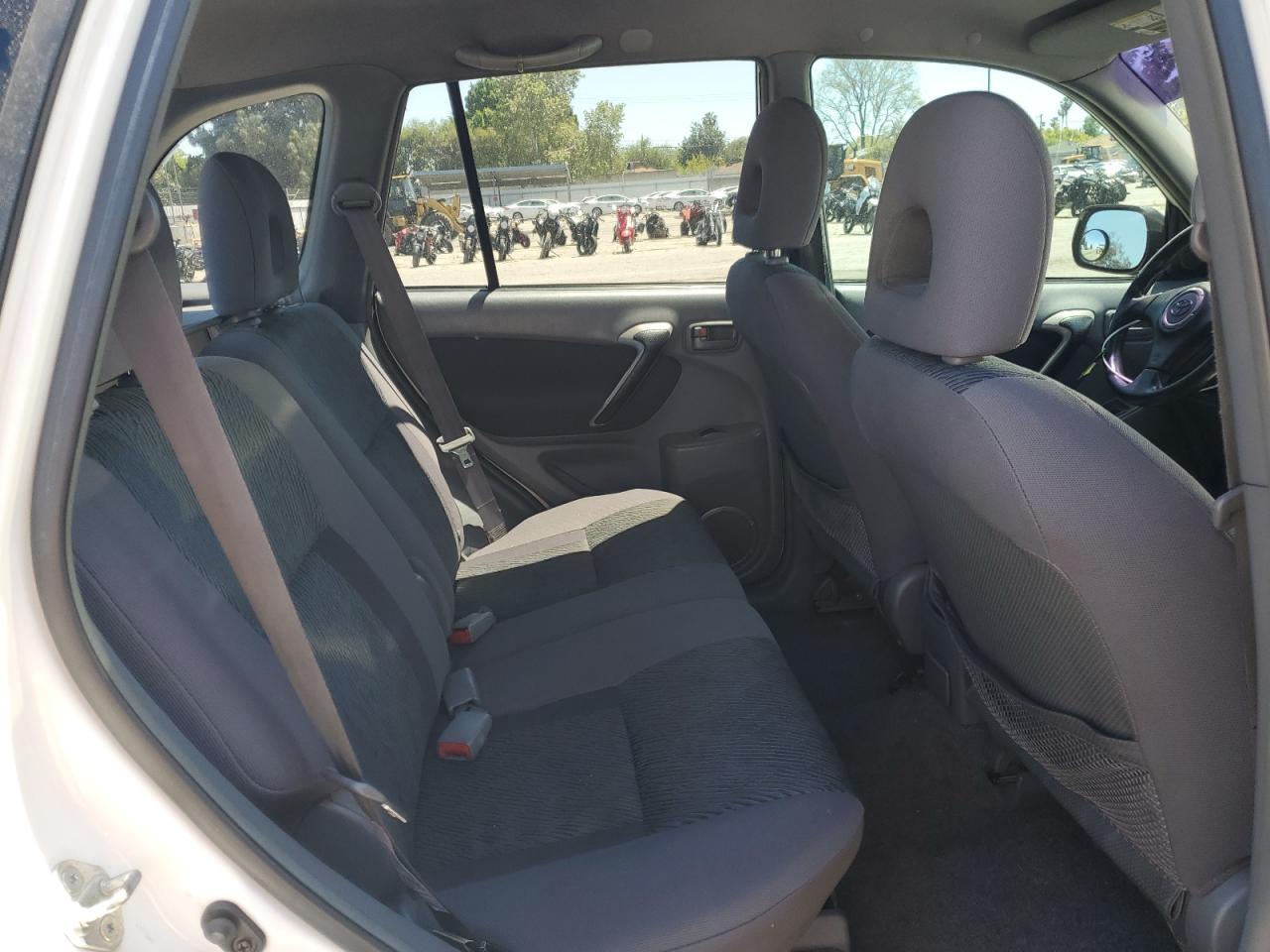2003 TOYOTA RAV4