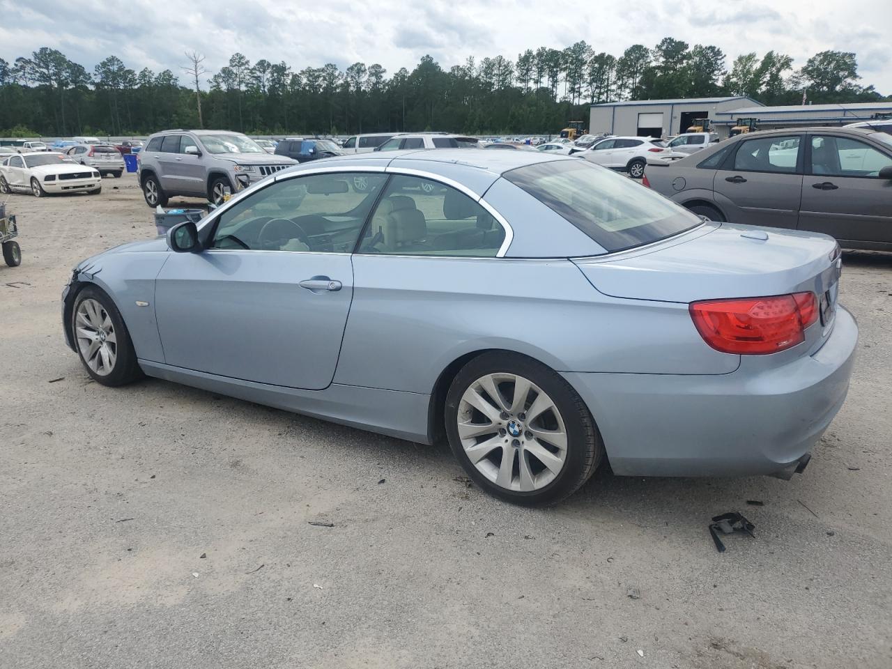 2011 BMW 3 SERIES
