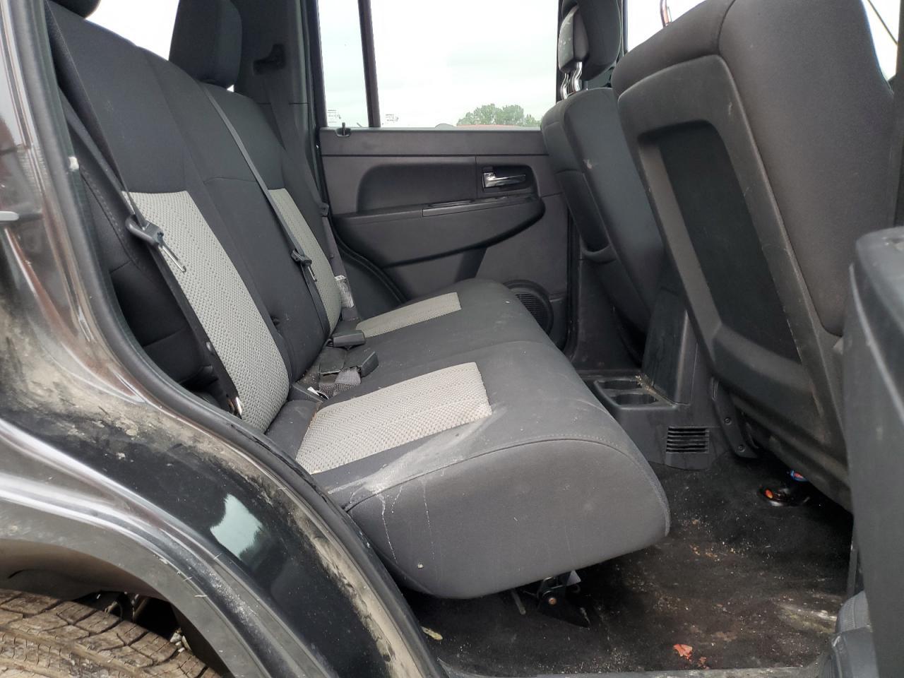 2010 JEEP Liberty