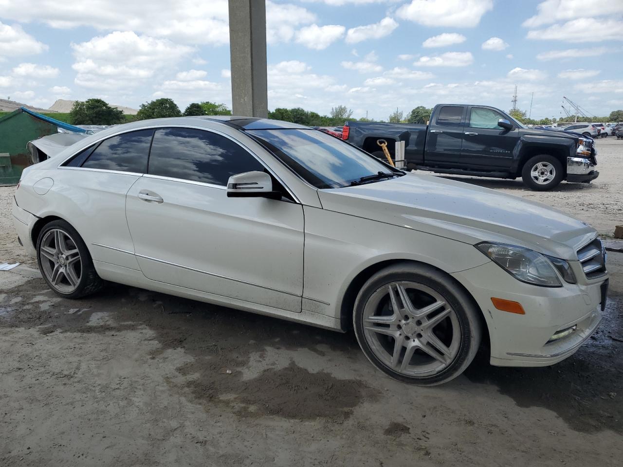 2013 MERCEDES-BENZ E-Class