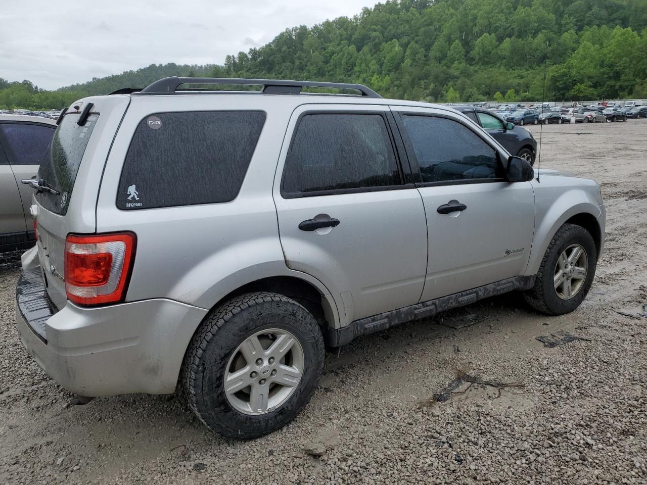 2010 FORD ESCAPE