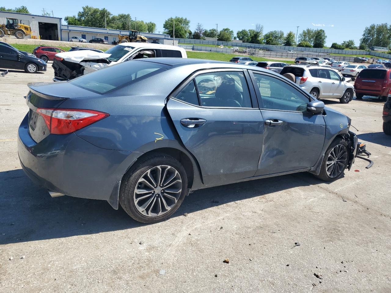 2016 TOYOTA COROLLA