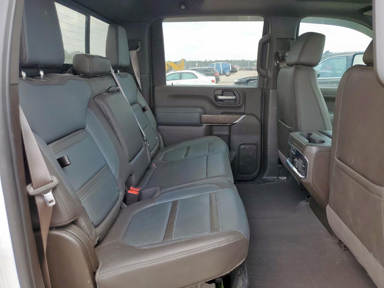 2023 GMC Sierra
