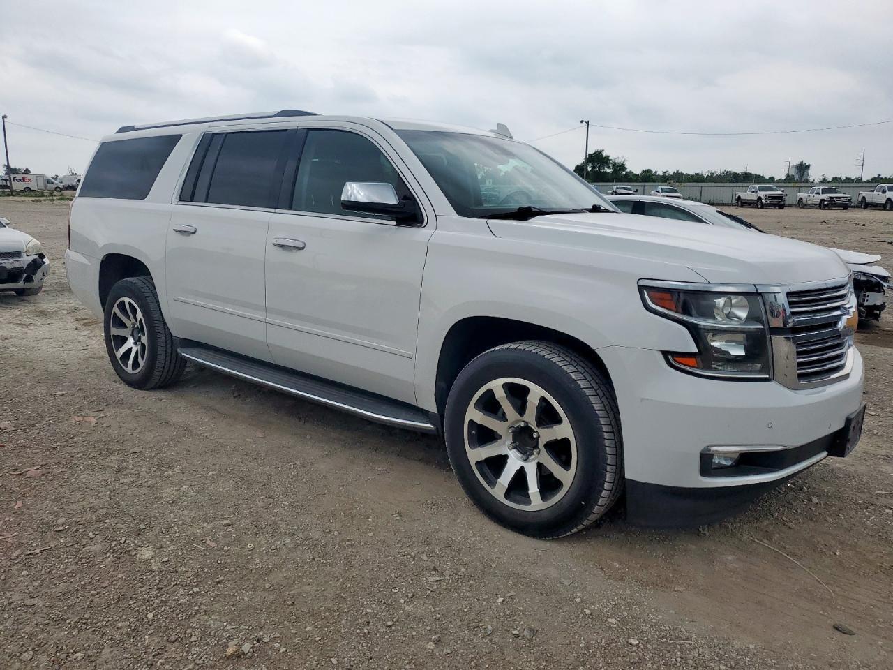 2018 CHEVROLET Suburban