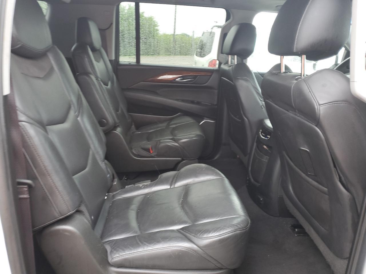 2016 CADILLAC Escalade ESV