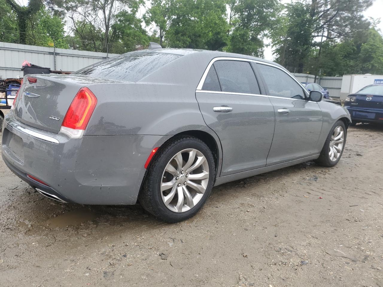 2019 CHRYSLER 300