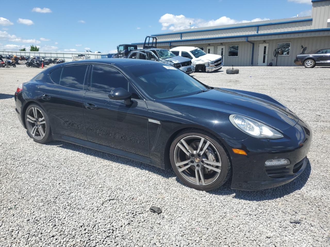 2012 PORSCHE Panamera