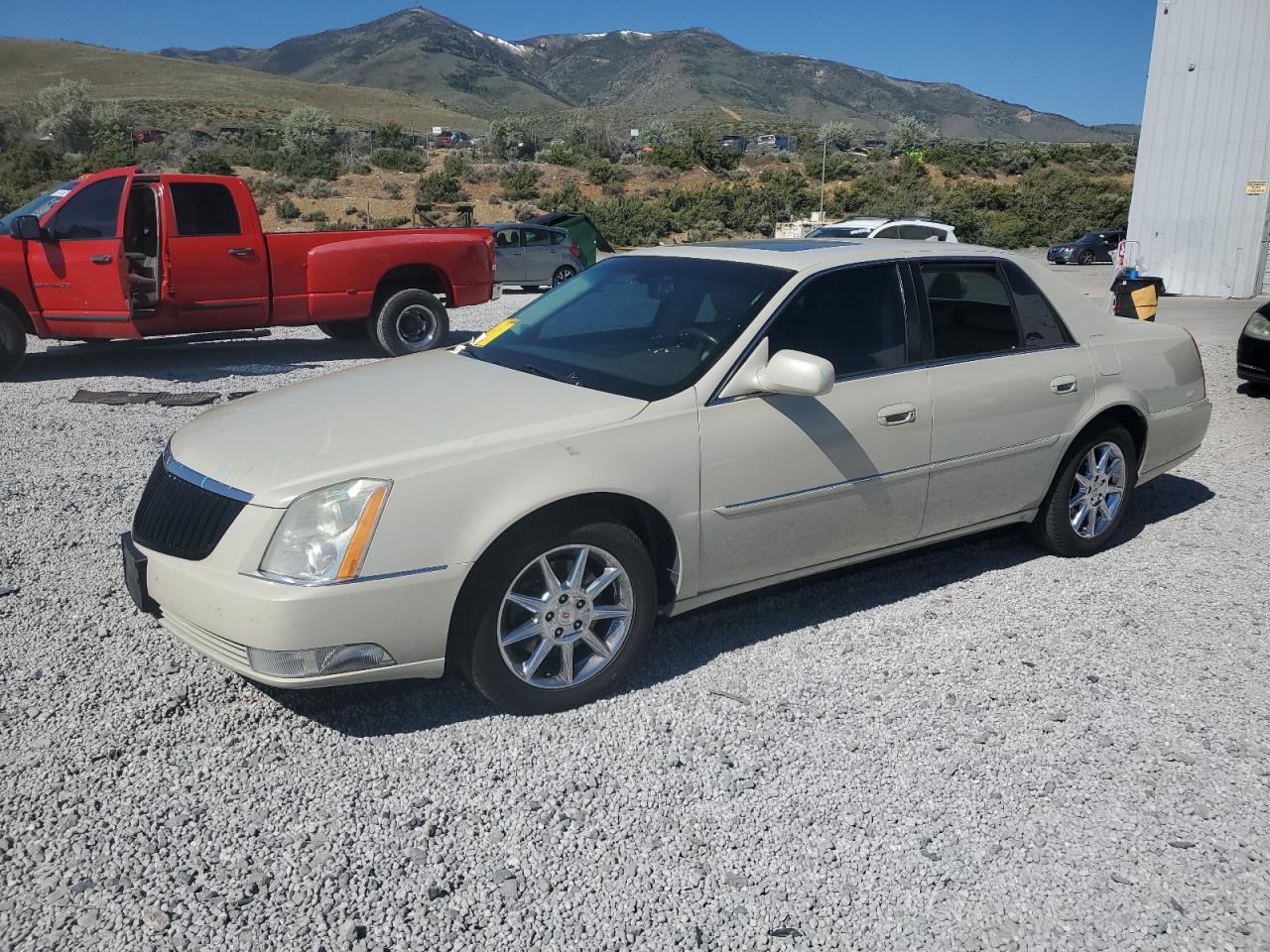 2011 CADILLAC DTS
