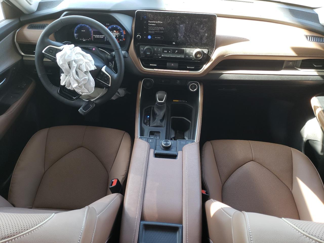 2024 TOYOTA HIGHLANDER