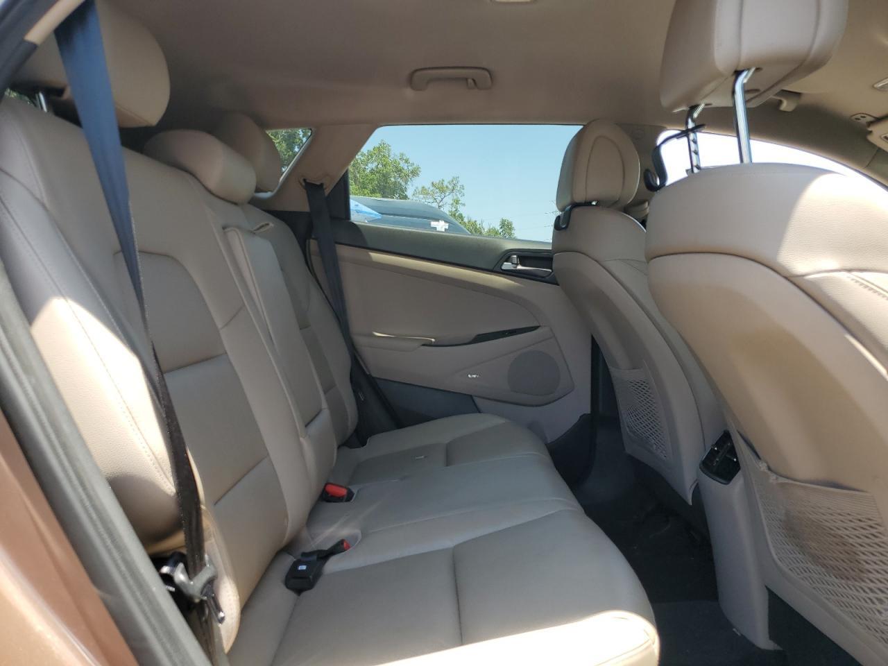 2017 HYUNDAI TUCSON