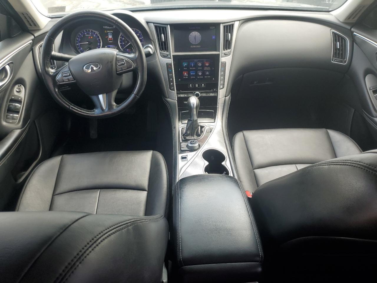 2015 INFINITI Q50