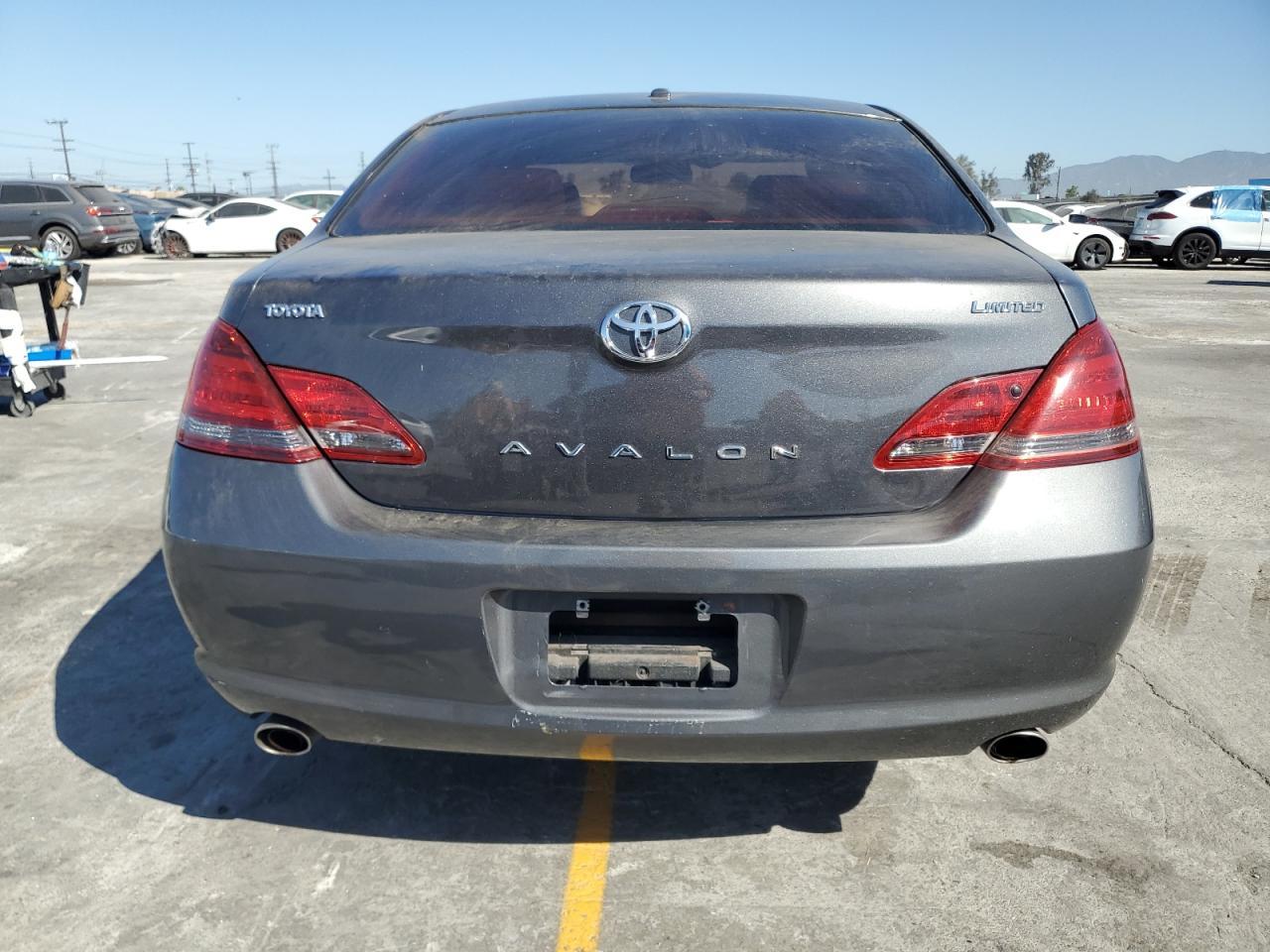 2009 TOYOTA Avalon