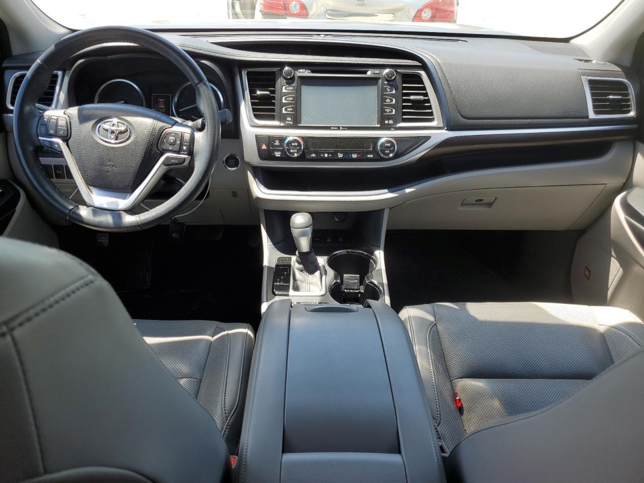 2015 TOYOTA HIGHLANDER