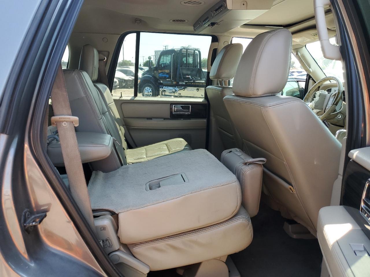 2010 LINCOLN Navigator