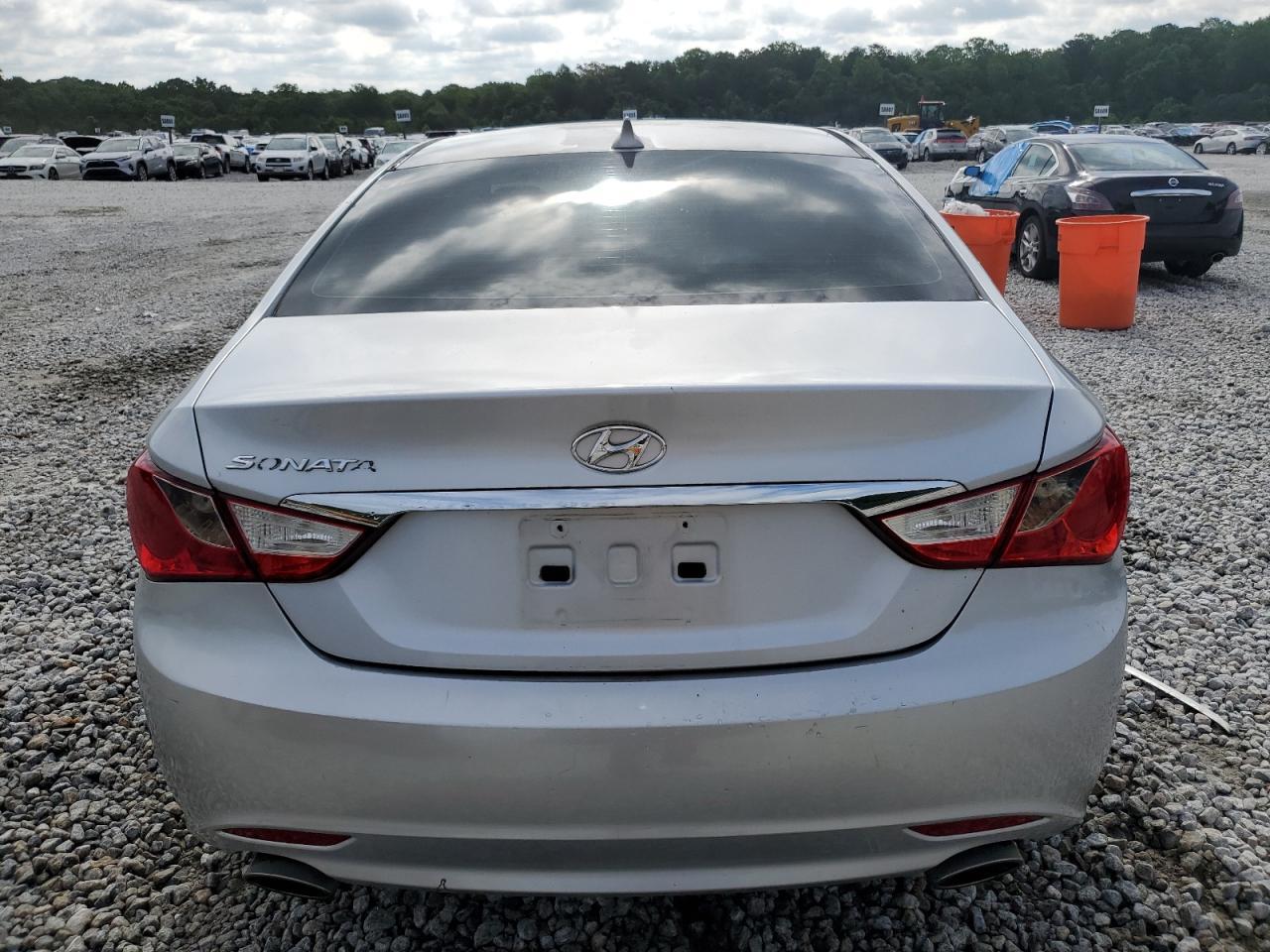 2011 HYUNDAI SONATA
