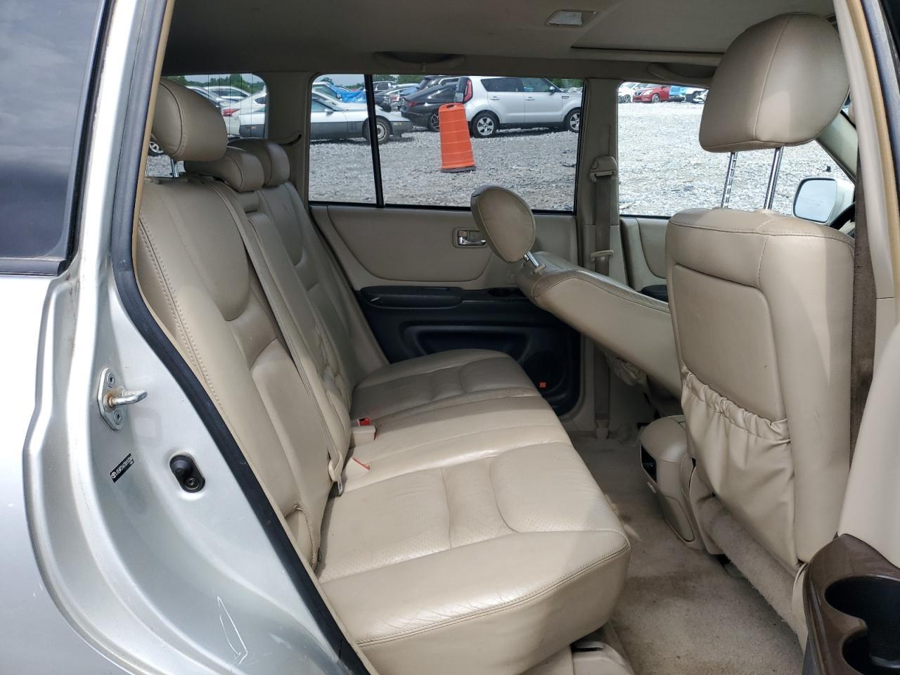 2003 TOYOTA HIGHLANDER