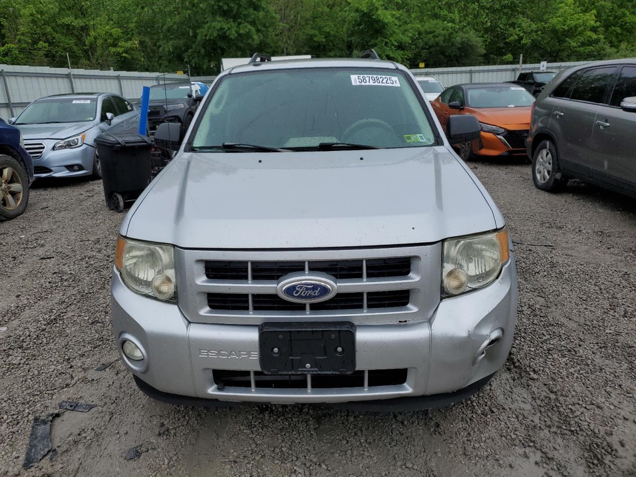 2010 FORD ESCAPE