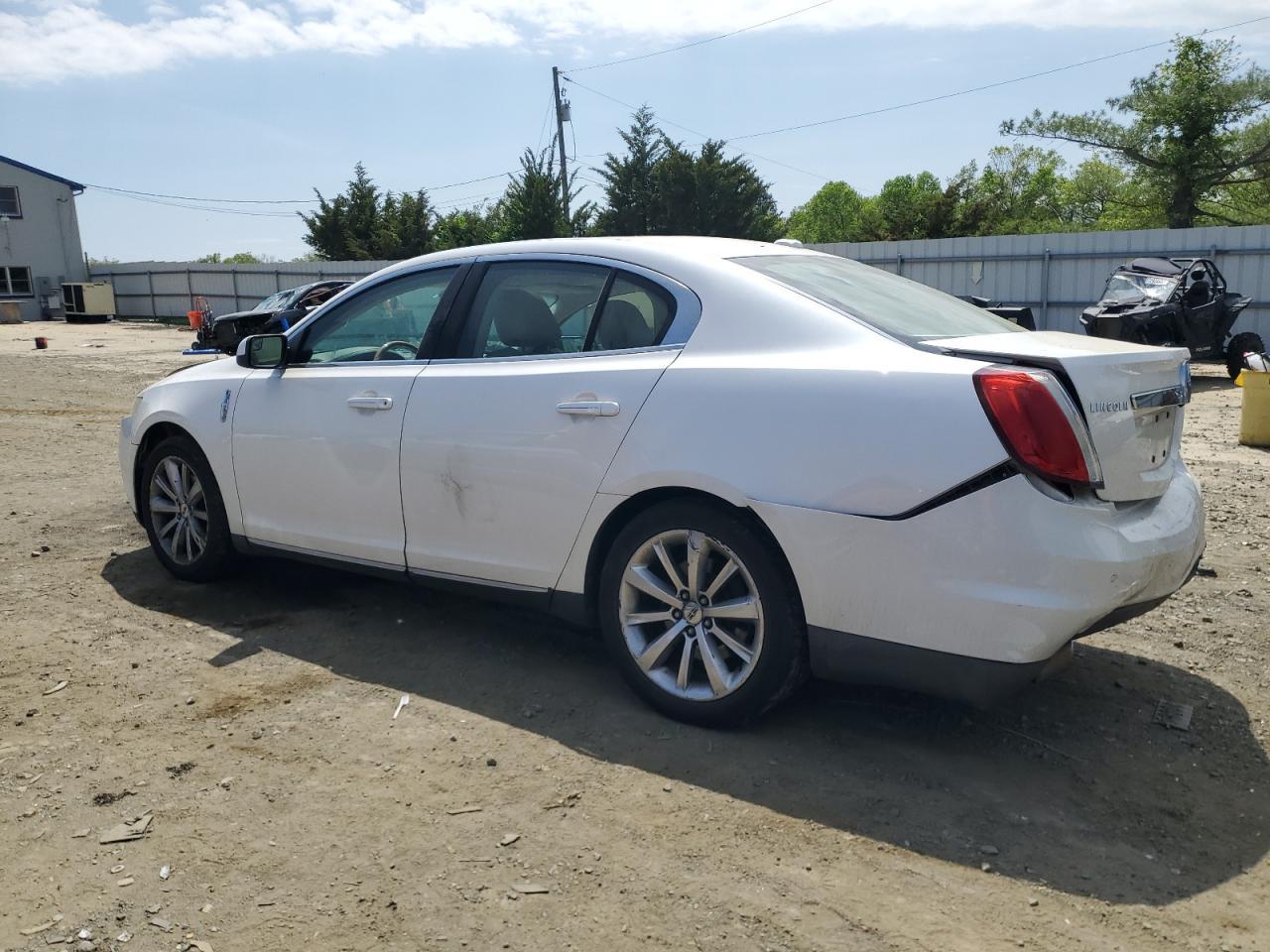 2010 LINCOLN MKS
