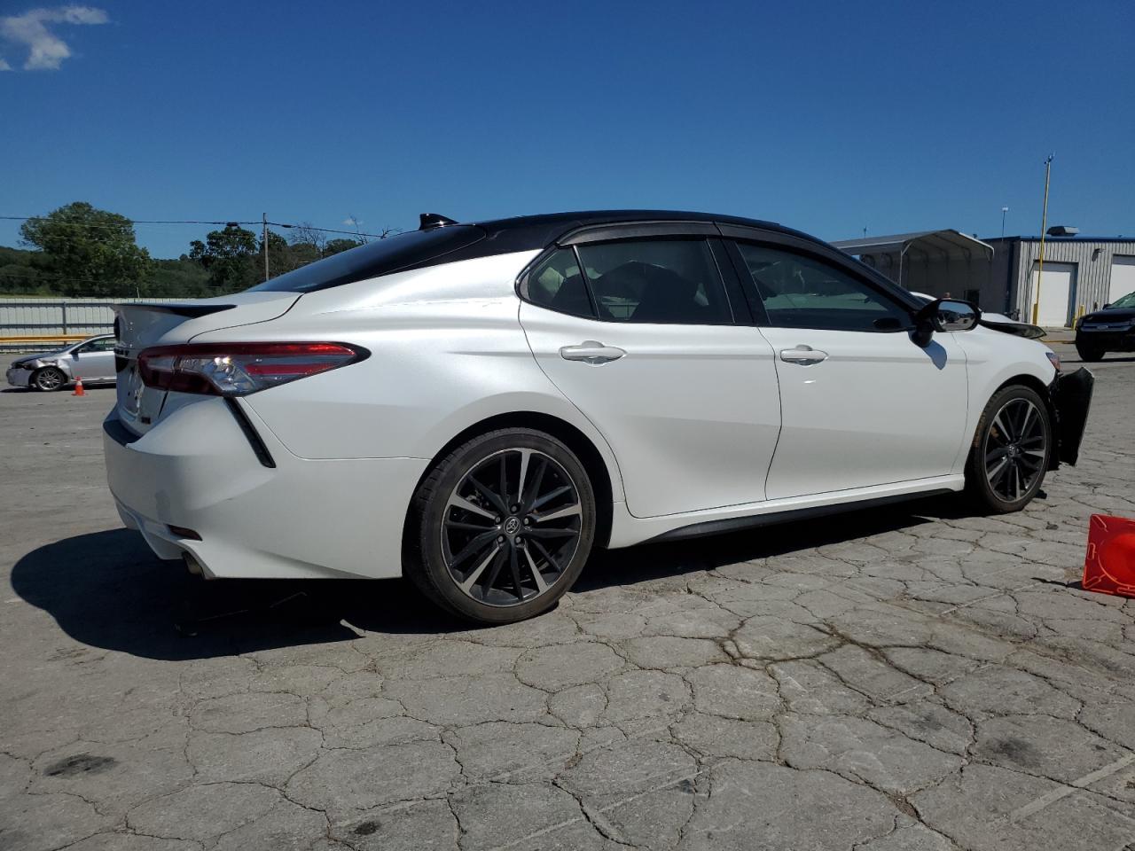 2019 TOYOTA CAMRY