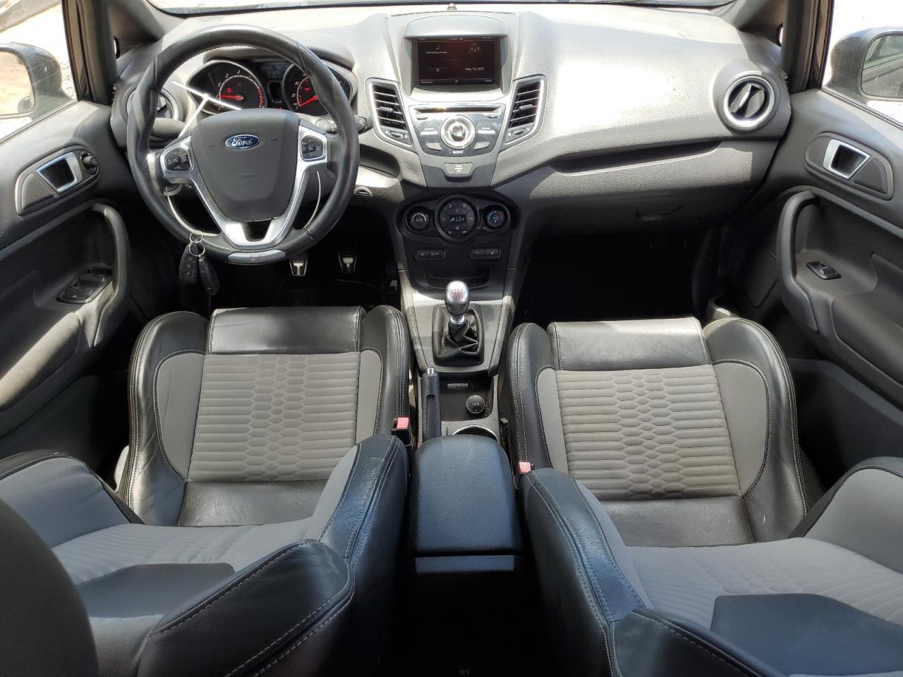 2014 FORD Fiesta