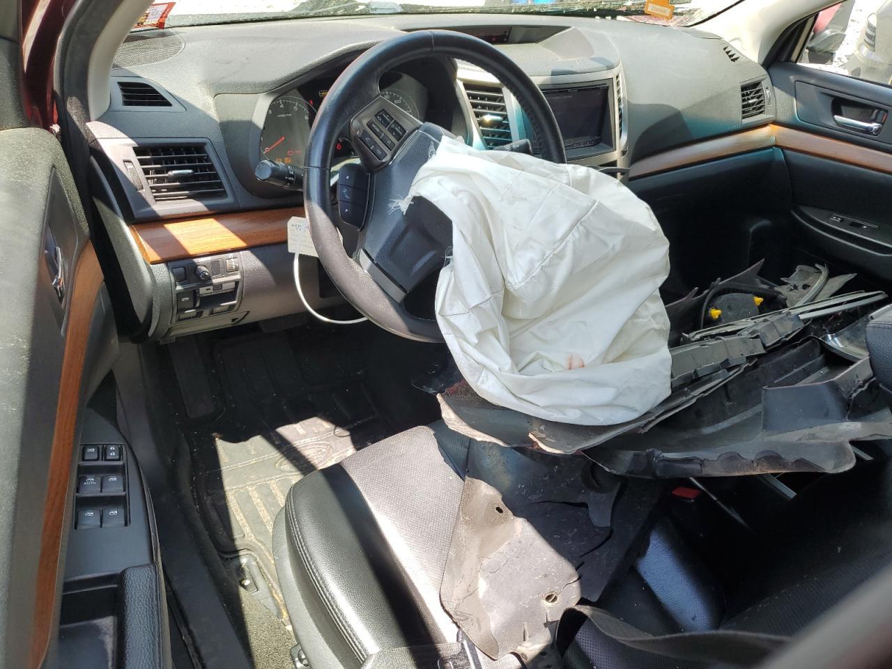 2014 SUBARU Legacy