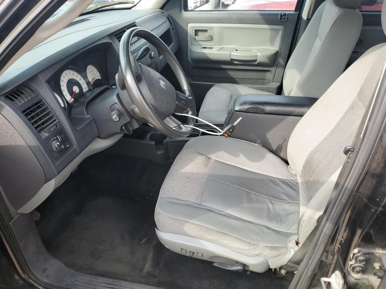 2011 DODGE Dakota