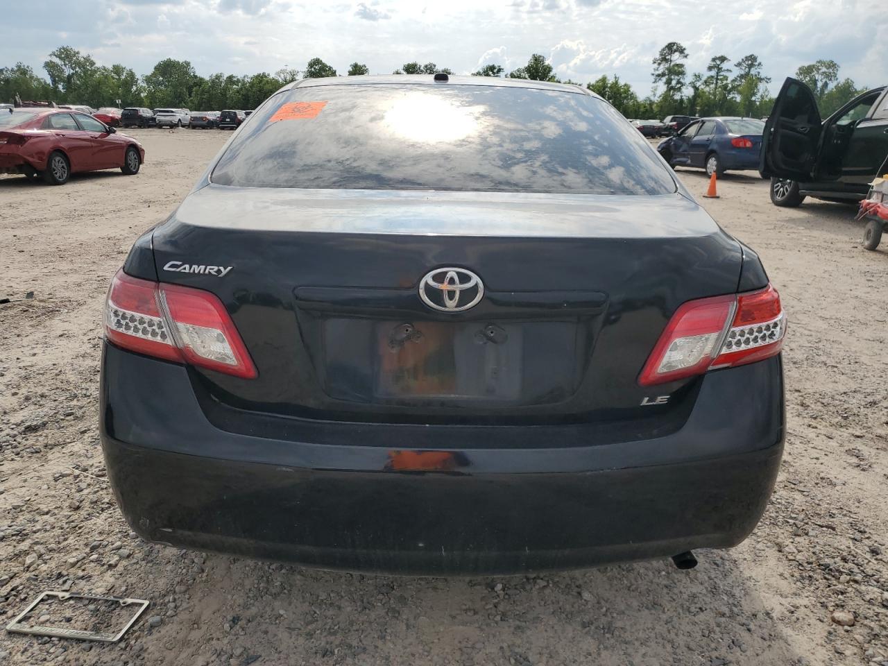 2011 TOYOTA CAMRY