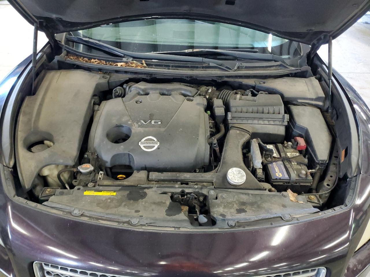 2010 NISSAN Maxima