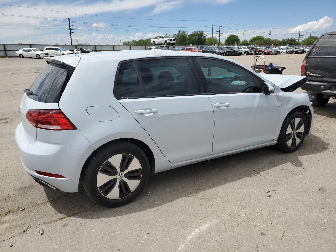 2017 VOLKSWAGEN e-Golf