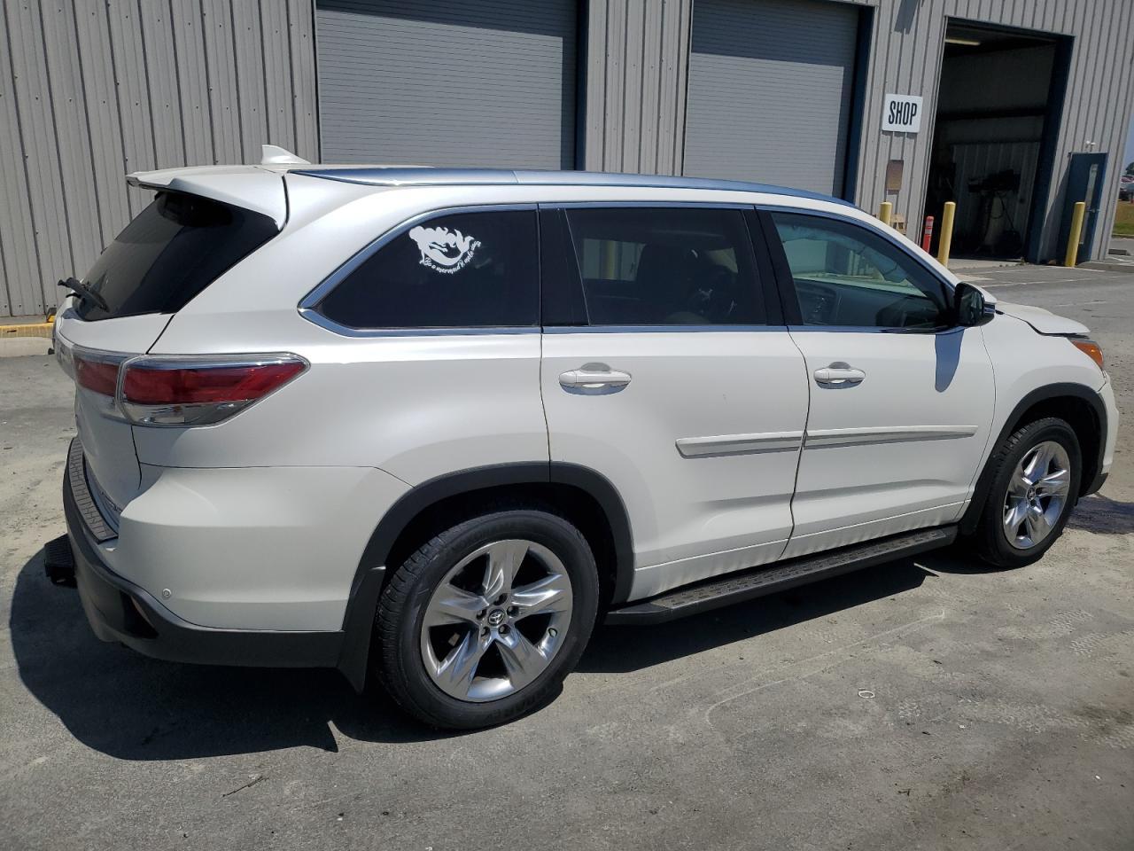 2016 TOYOTA HIGHLANDER