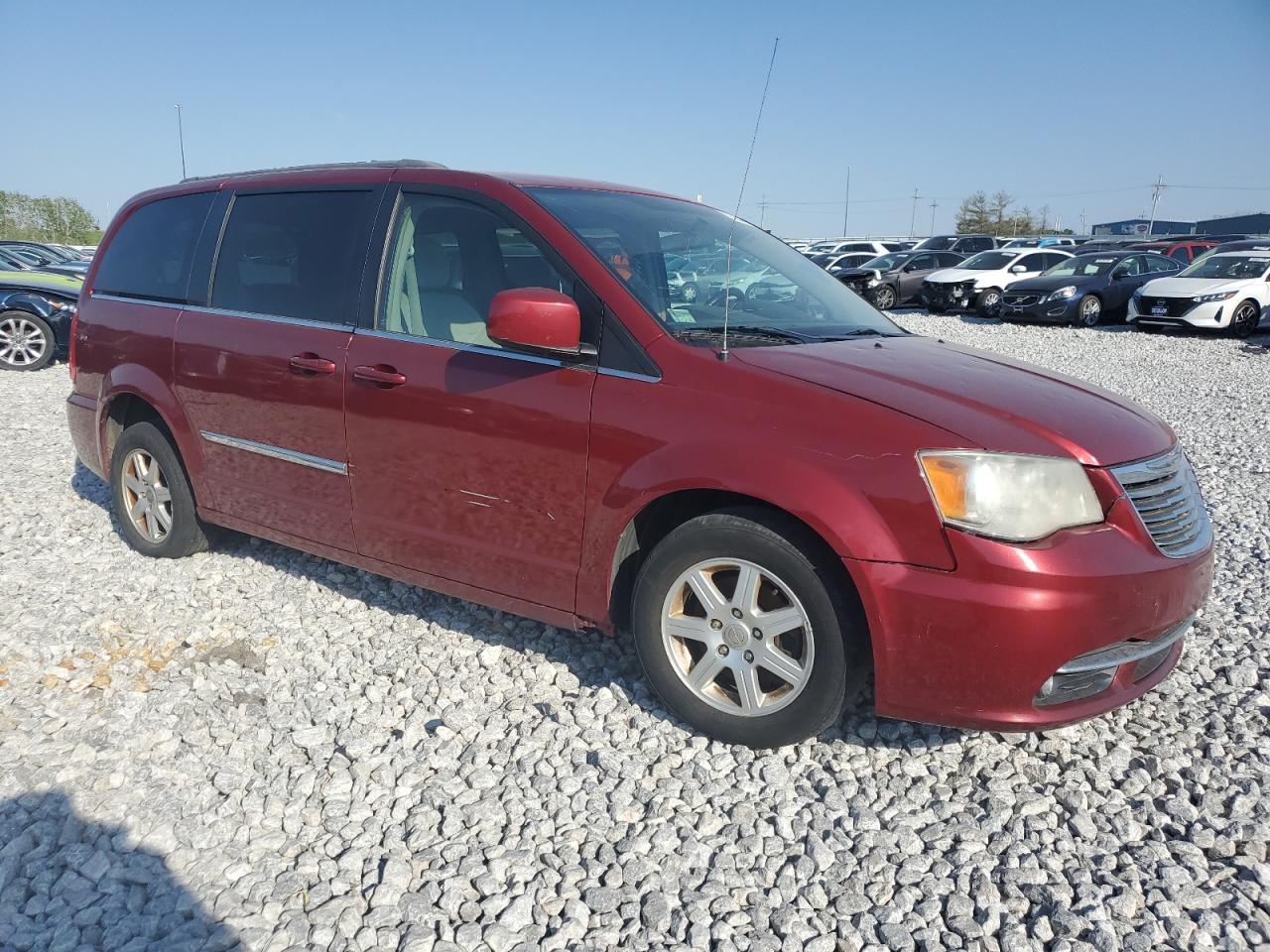 2011 CHRYSLER Town & Country