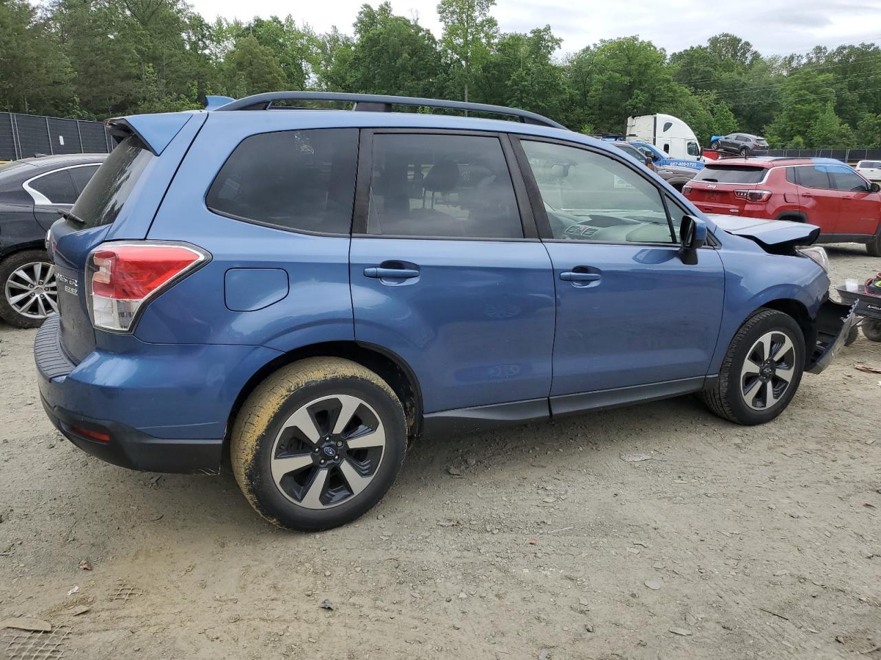 2017 SUBARU FORESTER