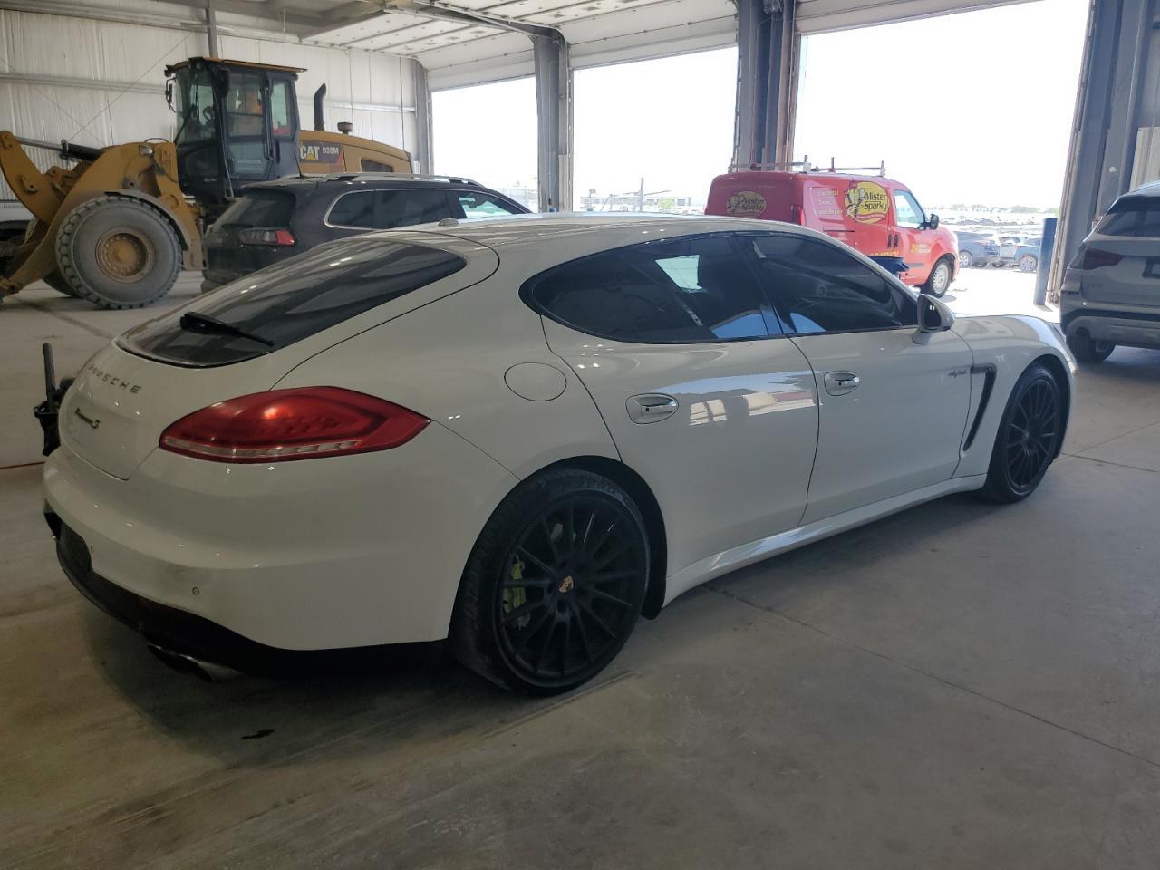 2014 PORSCHE Panamera