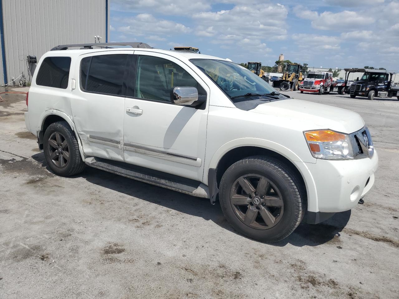 2014 NISSAN Armada